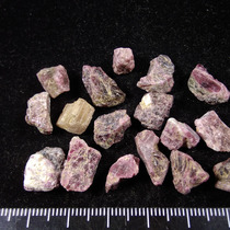 кристаллы турмалина (Эльбаита) полихромного,преимущественно розового - 17 шт