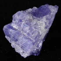 кристалл танзанита