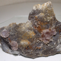 Кридит, кристаллы на матрице. Guizhou, Китай. Штуф 162 гр. 