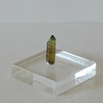 Диопсид, редкий по форме и размеру кристалл