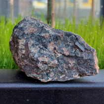Лоренценит (рамзаит), Эгирин, 106х62х54 мм